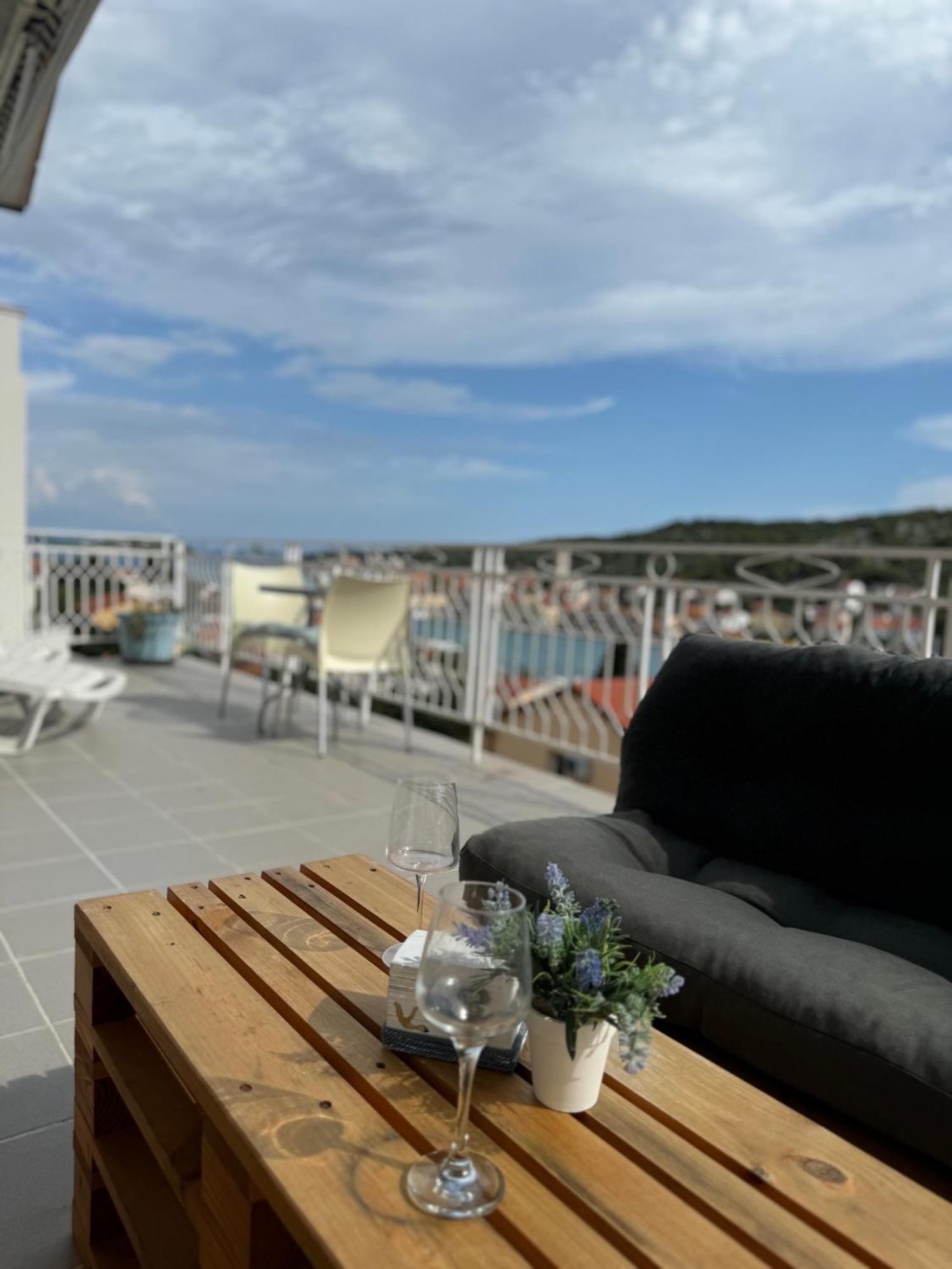 Marina Apartmani Tisno Murter المظهر الخارجي الصورة